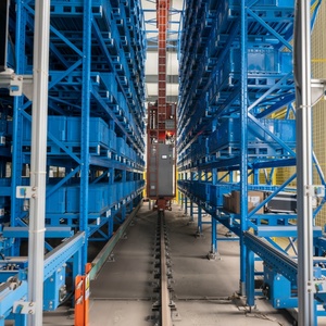 Smart Warehouse Robot Picking Systems